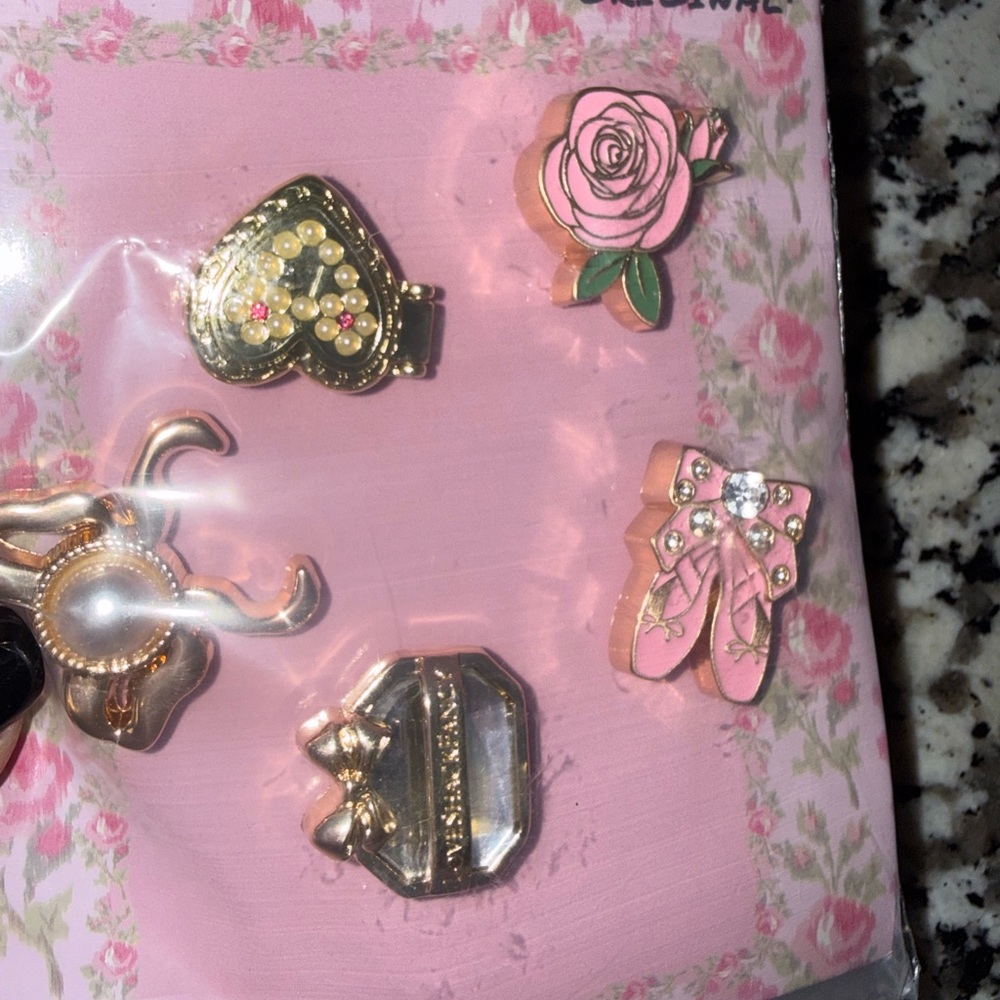 CROCS x LoveShackFancy Jibbitz Charm Pack - Picture 2 of 2